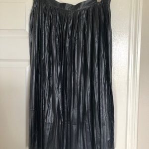 COPY - Knee length pleated skirt